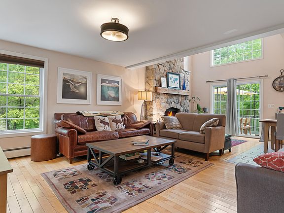 4th image of 160 Brackett Hill Road