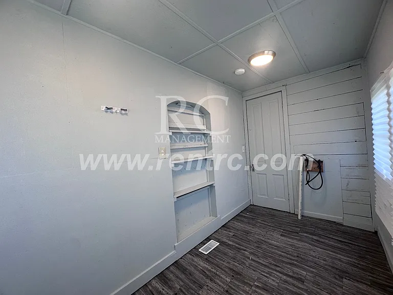 505 Sheridan St — Photo 13