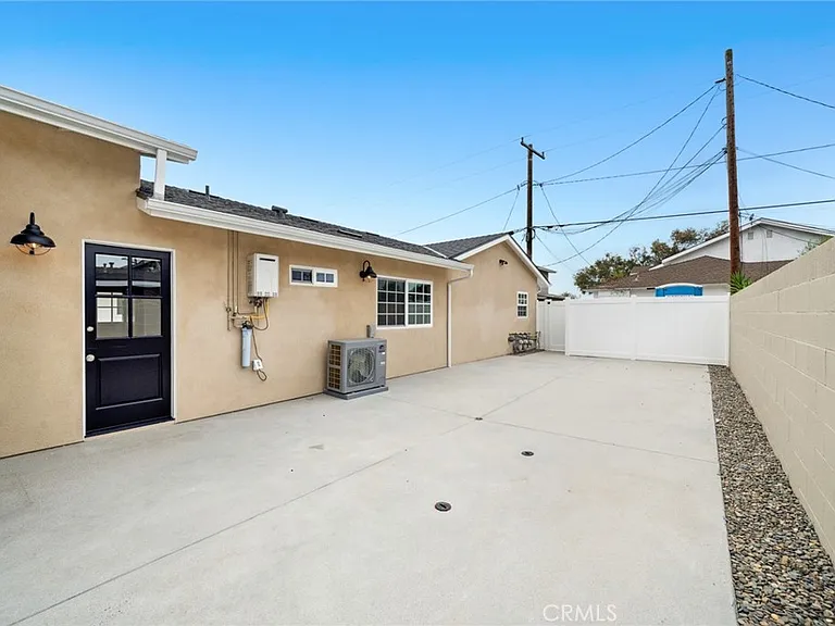 1801 Clay St — Photo 22