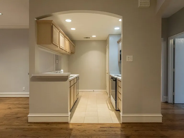 3904 Brandon Park Dr — Photo 8