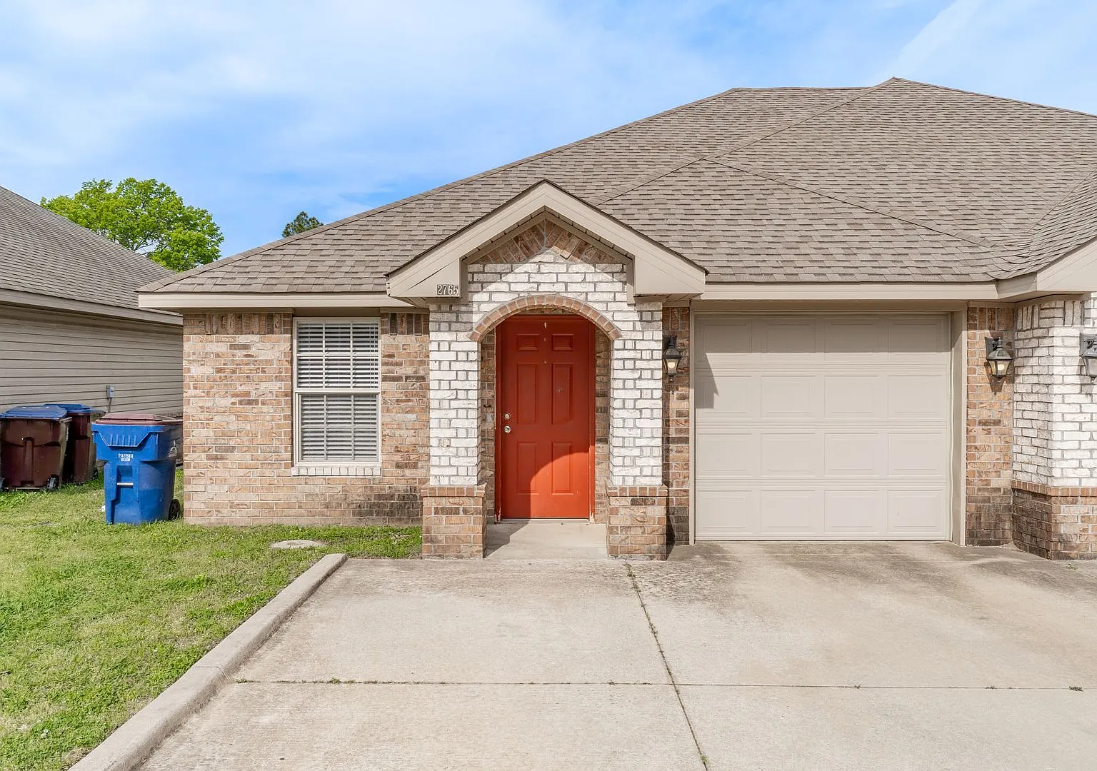 Beautiful 2 Bedroom / 2 Bathroom Duplex in Fort Smith — Photo 2