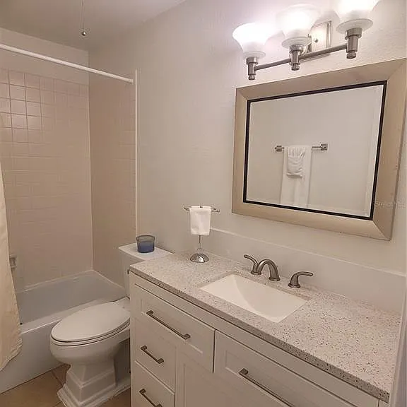 3360 S Osprey Ave #201B — Photo 16