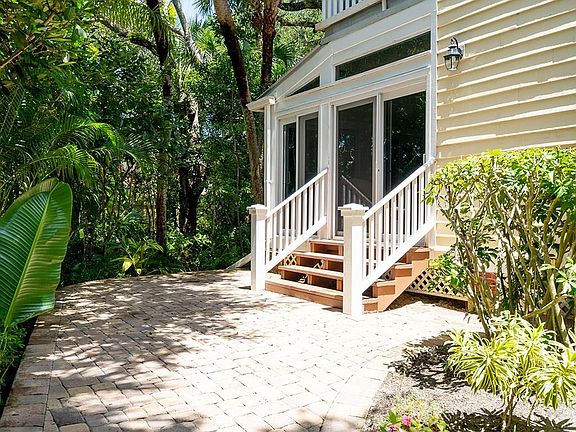 4th image of 1340 Ivy Ct