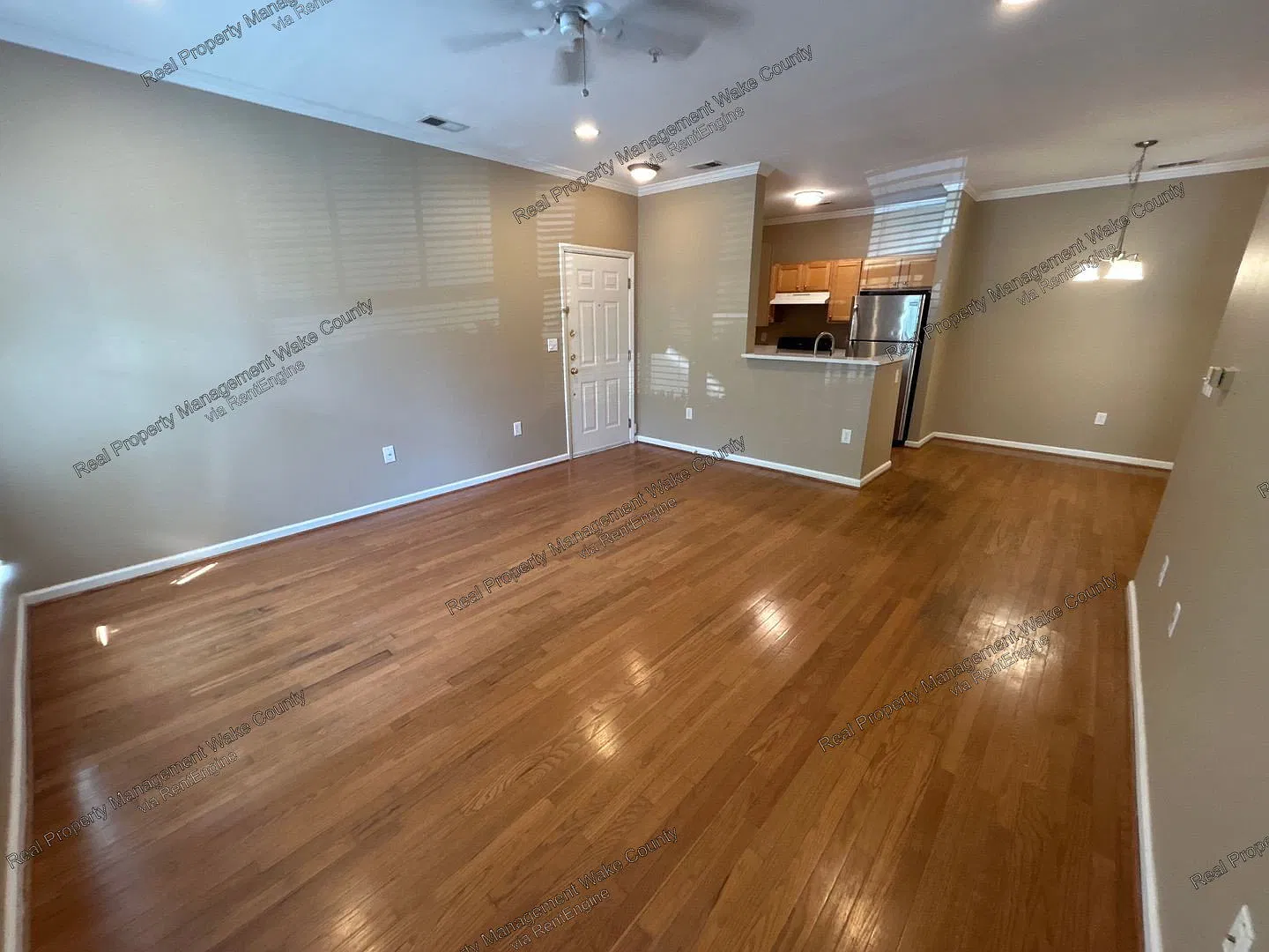 1 bed, 1.5 bath, 750 sqft, $1,600 — Photo 3