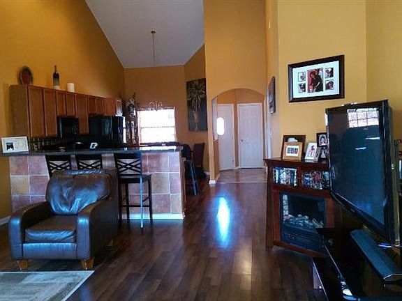 3rd image of 1583 E 56th Ave