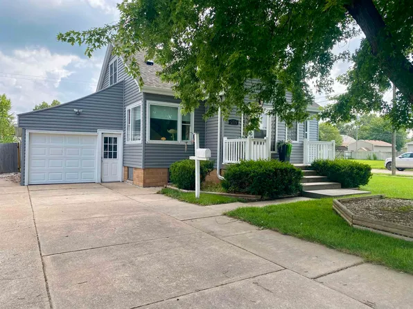 2119 W 7th St, Hastings, NE 68901