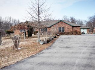 9645 E Clover Creek Dr, Claremore, OK 74017