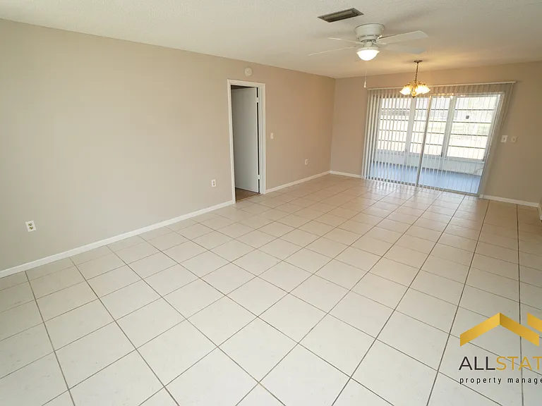 14856 SW 35th Cir — Photo 3