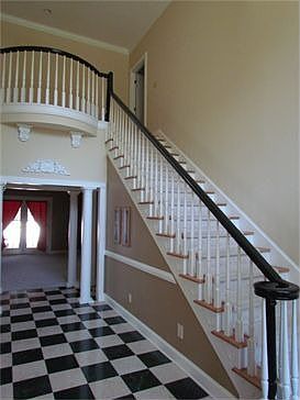 4th image of 230 Beech Cove Dr