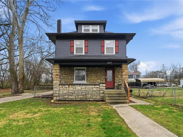 4207 E 61st St, Kansas City, MO 64130