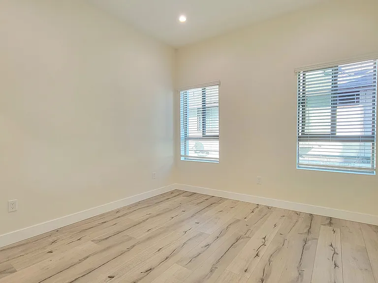 1110 S Magnolia Ave #202 — Photo 6