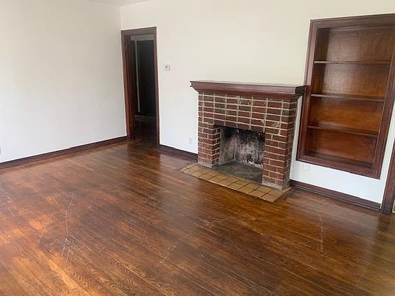 3rd image of 1269 W 20th St
