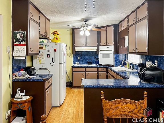 5th image of 609 Creek View Drive