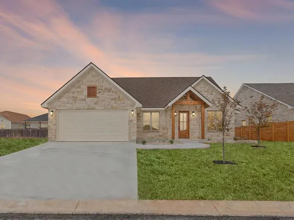 114 Madrona Ln, Fredericksburg, TX 78624