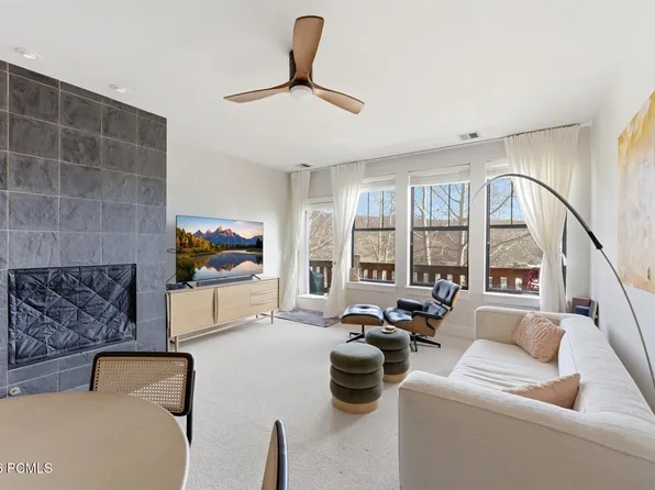 8370 Meadowview Ct APT B24, Park City, UT 84098