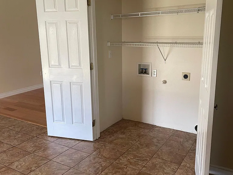 4871 Mount Adams View Dr — Photo 8
