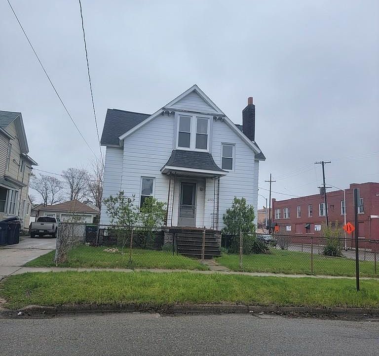 1st image of 200 N Catherine St