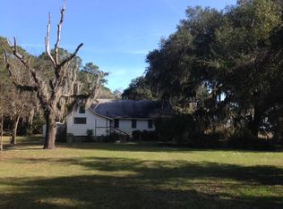 1213 Ridgeway Rd SE, Darien, GA 31305