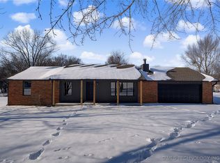 920 N Woodview Dr, Skiatook, OK 74070