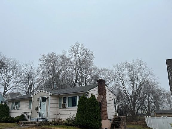 2nd image of 23 Galoppi Rd