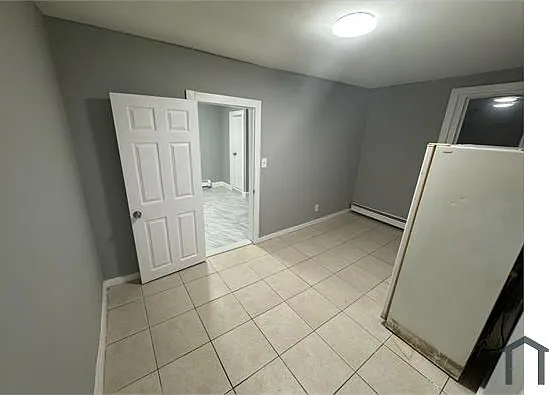 817 Summer Ave #2 — Photo 2
