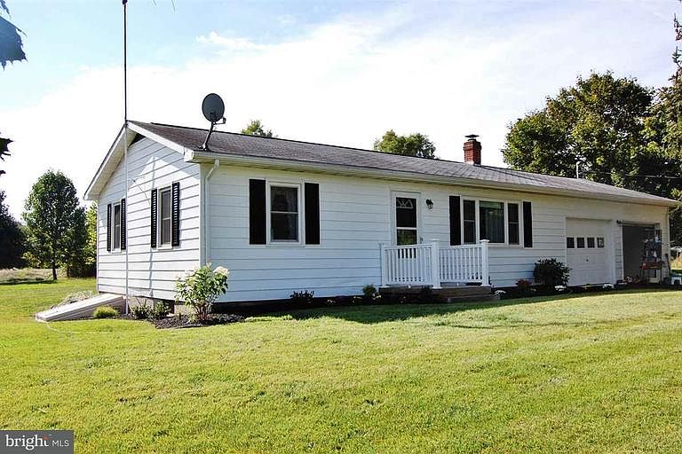 1st image of 470 Mud College Rd