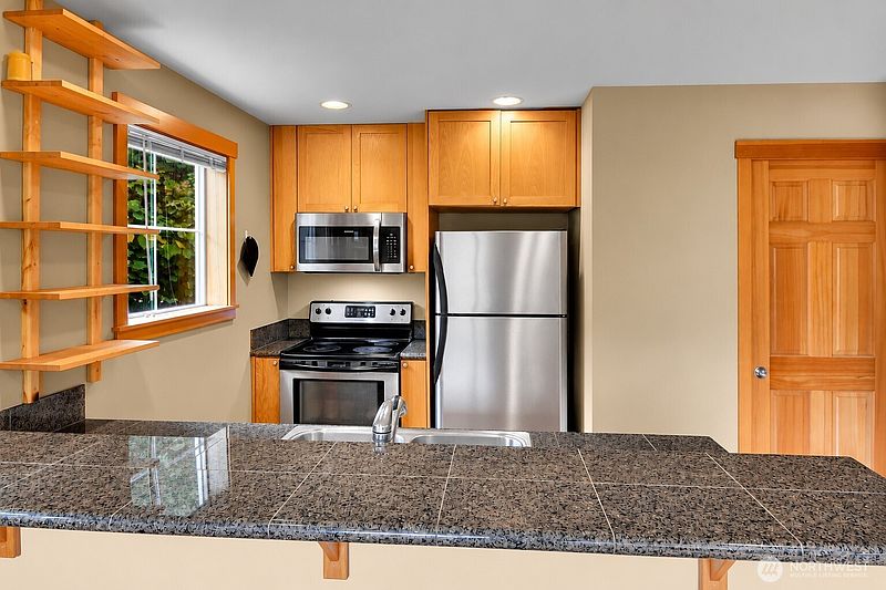 5th image of 5252 12th Avenue NE #A