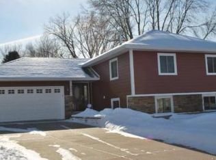 3802 Oak Ter, White Bear Lake, MN 55110