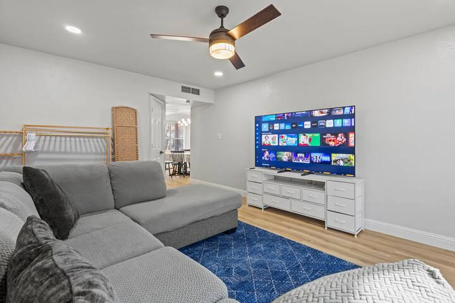 4 bed, 2.0 bath, 1797 sqft, $4,307 — Photo 2