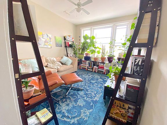 3rd image of 946 N California Ave APT 3F