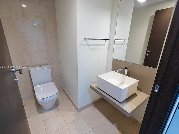 2nd image of 1000 Brickell Plz #14
