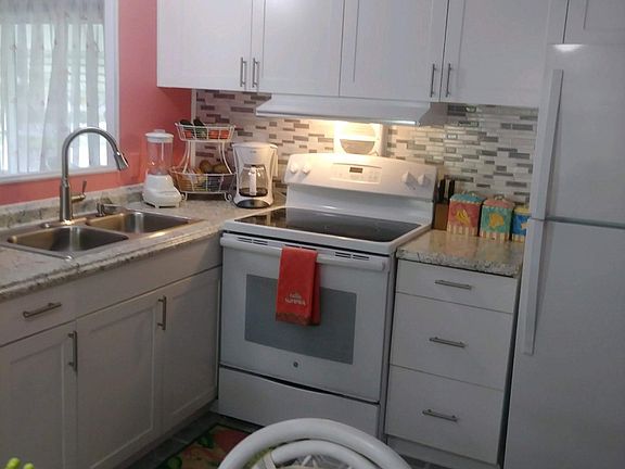2nd image of 342 Hans Brinker St