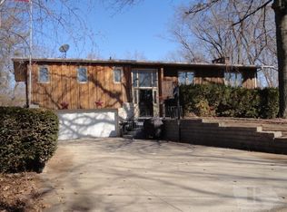 1015 Eastwood Dr, Oskaloosa, IA 52577