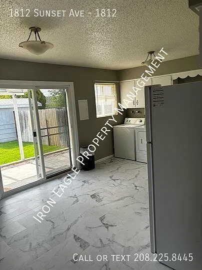 2 bed, 910 sqft, $1,425 — Photo 2