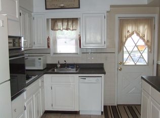 1706 Rush Rd, Wickliffe, OH 44092