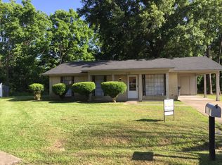 676 W Chatham Dr, Greenville, MS 38701