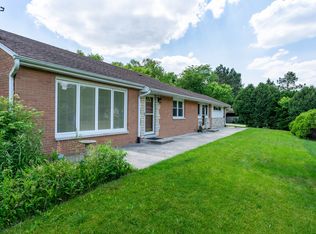 797 Lomond Dr, Mundelein, IL 60060