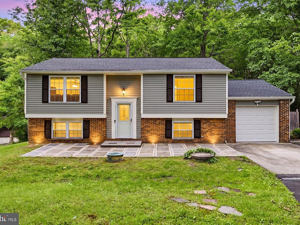 1st image of 8136 Raphiel Ct
