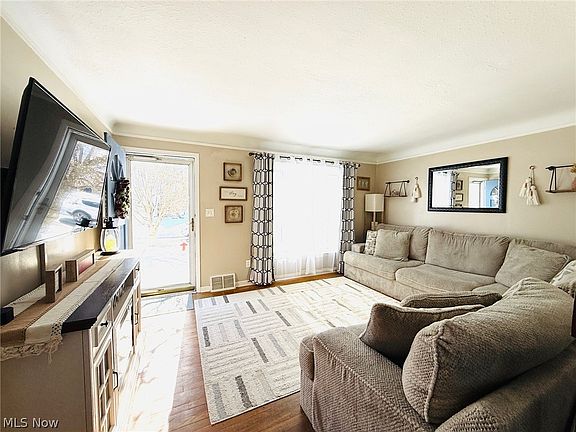 3rd image of 6308 Delora Ave