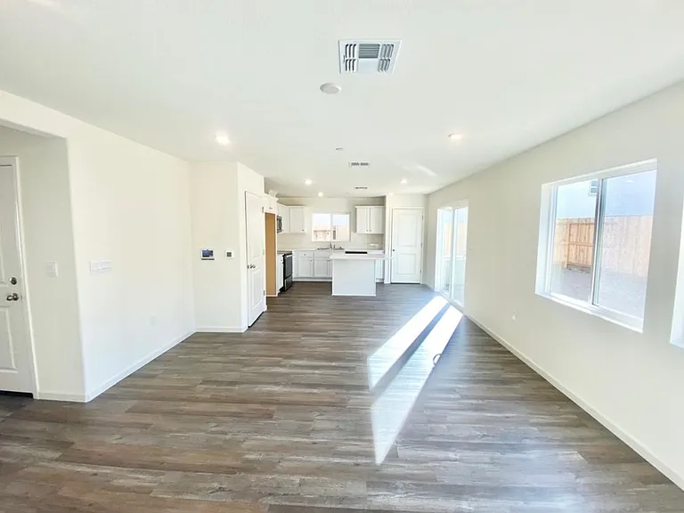 18503 Orilla St — Photo 9
