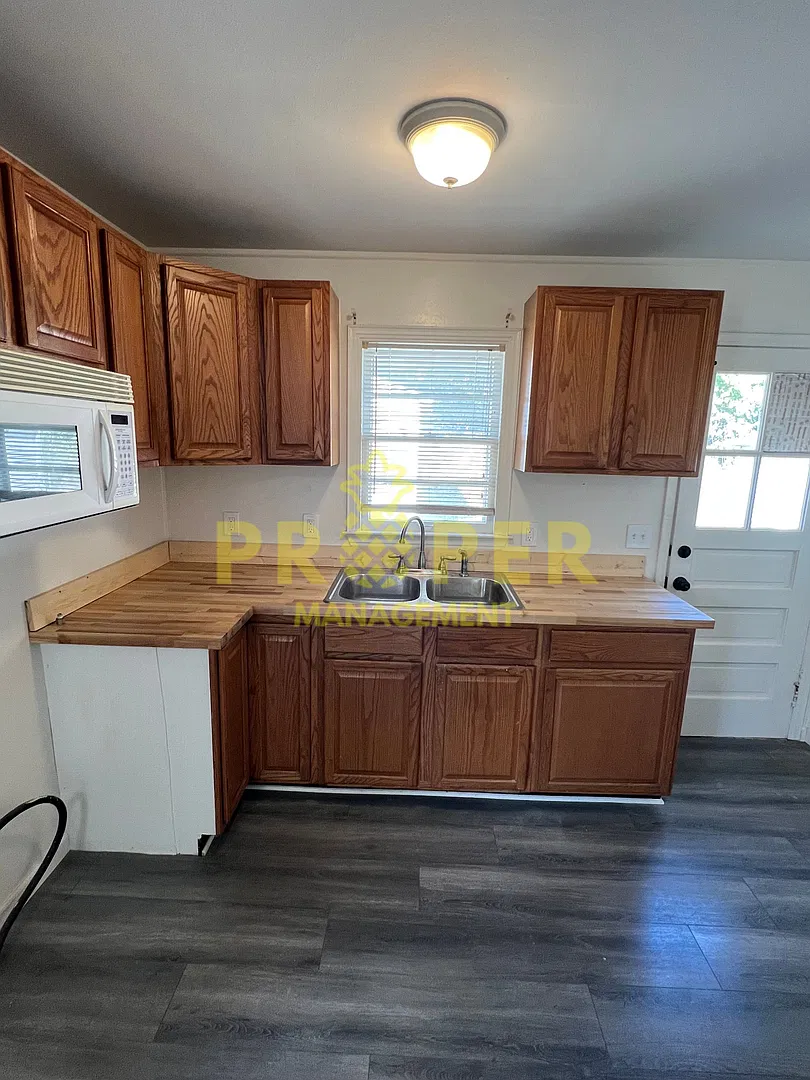 2 bedrooms 1.5 bathrooms house for rent — Photo 4