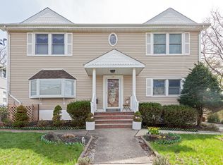 21 S Mountain Ave, Cedar Grove, NJ 07009