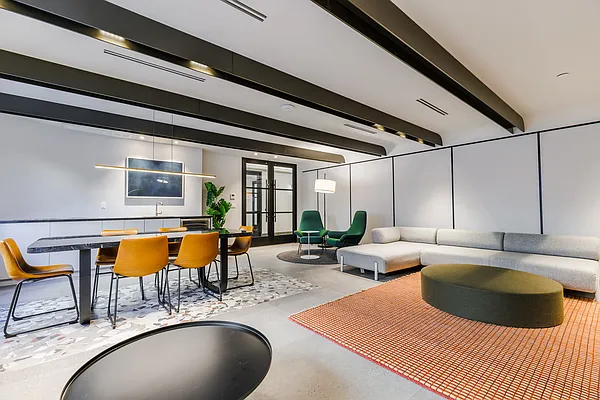 Rented by MNS | media 33