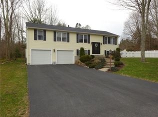 53 Colvin St, Scituate, RI 02831