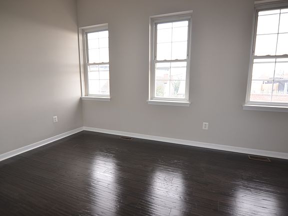 4th image of 1806 Thames St Unit 19