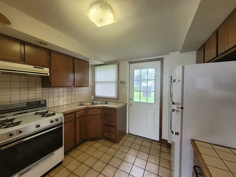 411 N Sheridan Ave — Photo 16