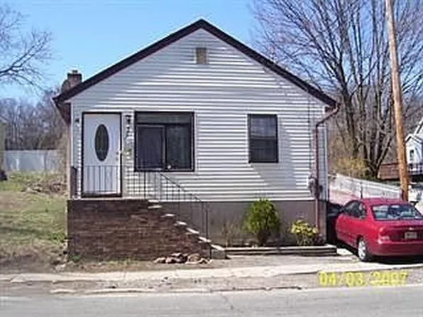 821 Ringwood Ave, Haskell, NJ 07420