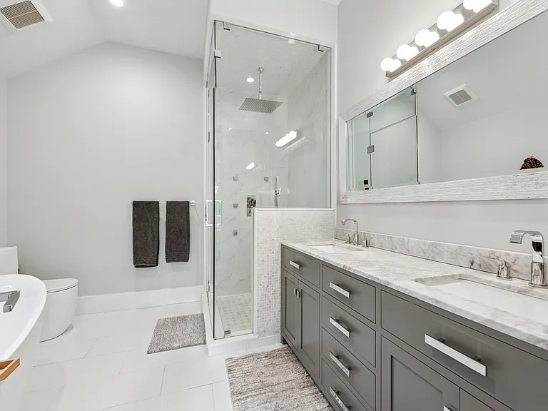 7 Dellaria Ave — Photo 13