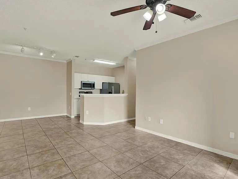 18001 Richmond Place Dr #224 — Photo 8