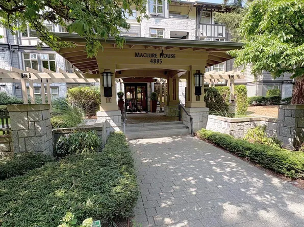 4885 Valley Dr #305, Vancouver, BC V6J 5M7